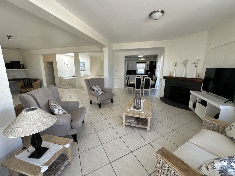 4 Bedroom Property for Sale in Paradise Beach Western Cape